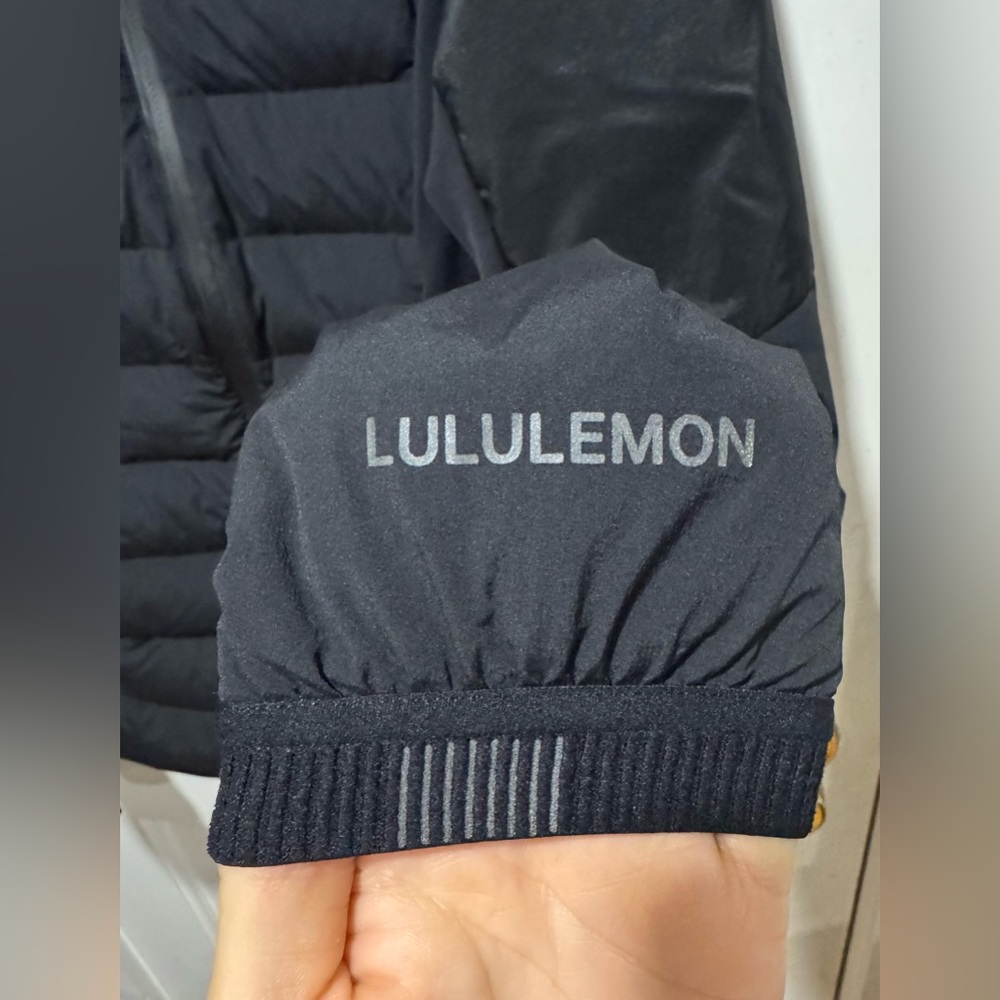 lululemon athletica Midnight Black Puffer Jacket - Picture 3 of 10